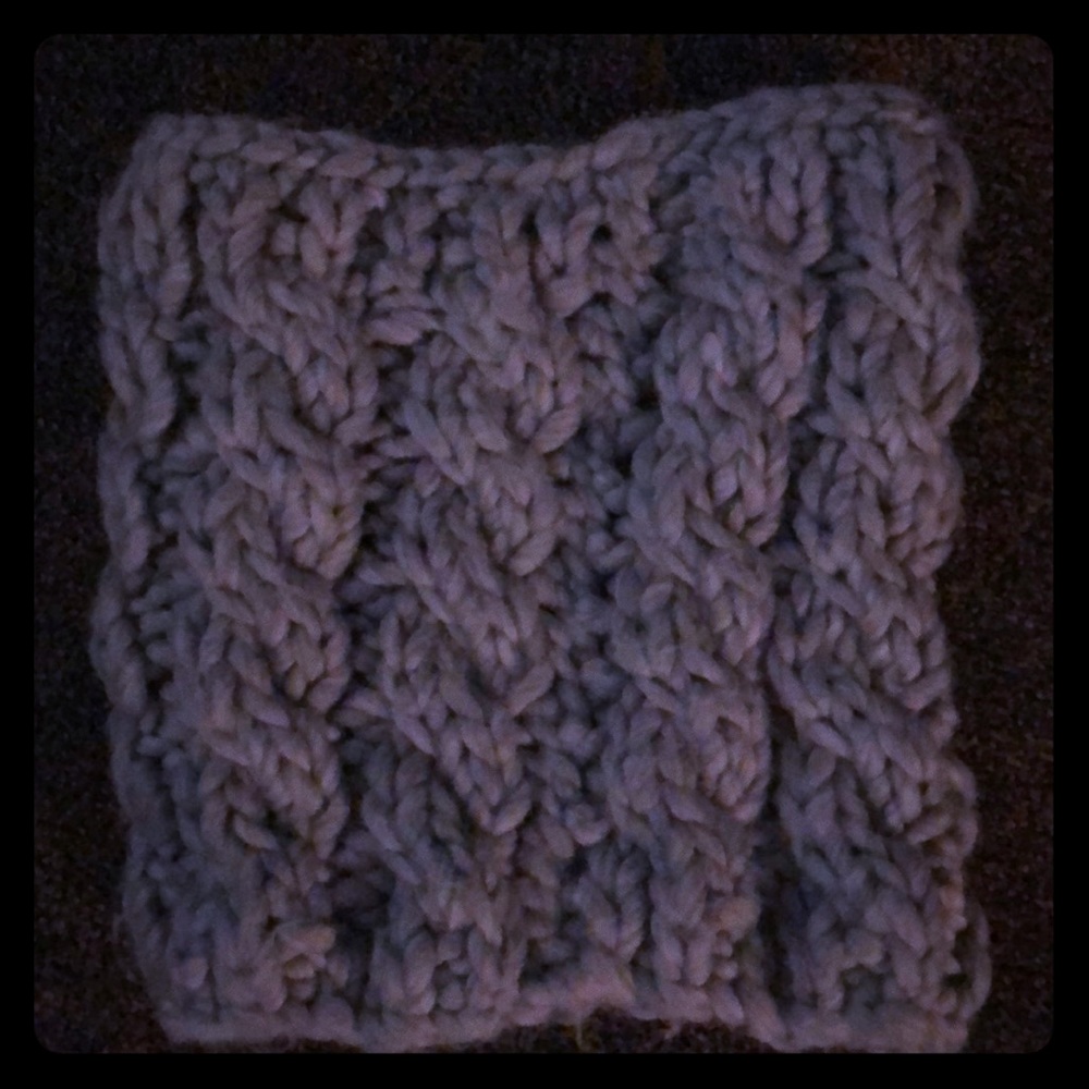 Knitted scarf
